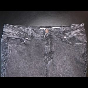 black skinny jeans